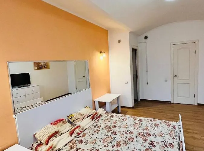 伦贝格精英公寓