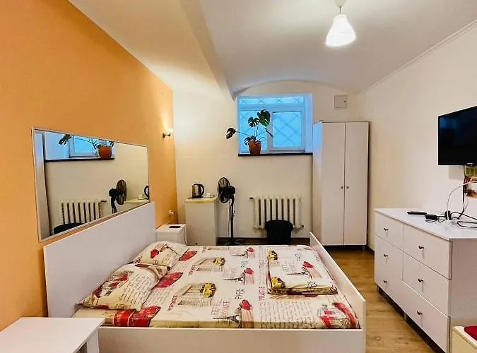 伦贝格精英公寓 酒店