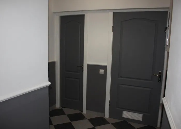 伦贝格精英公寓 酒店